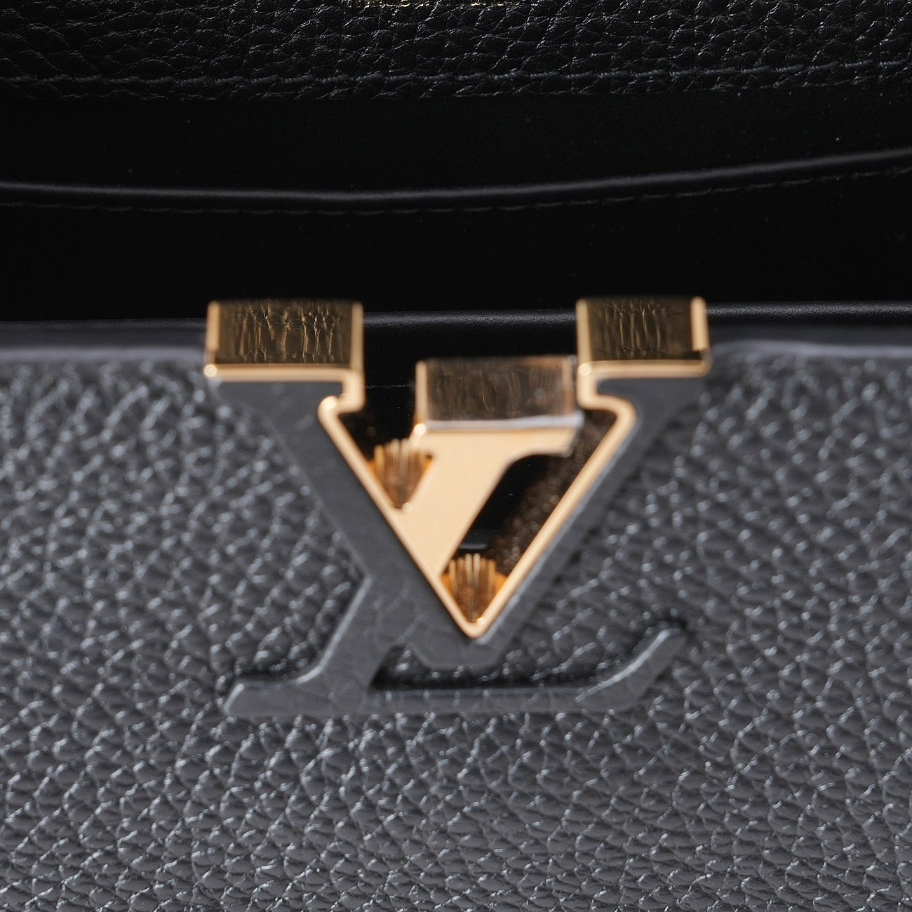 LOUIS VUITTON(USED)루이비통 M56071 카퓌신 미니